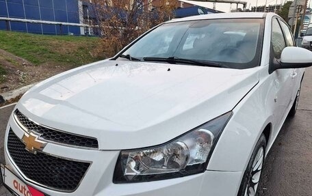 Chevrolet Cruze II, 2012 год, 930 000 рублей, 9 фотография