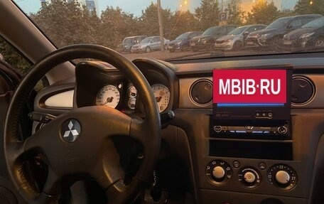 Mitsubishi Outlander III рестайлинг 3, 2006 год, 670 000 рублей, 6 фотография