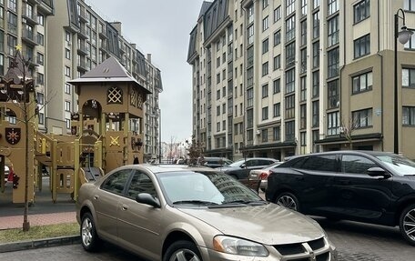 Dodge Stratus II, 2003 год, 265 000 рублей, 3 фотография