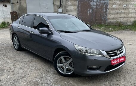 Honda Accord IX рестайлинг, 2013 год, 1 750 000 рублей, 3 фотография