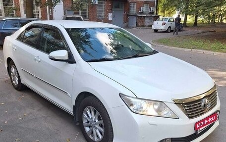 Toyota Camry, 2014 год, 1 850 000 рублей, 2 фотография