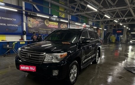 Toyota Land Cruiser 200, 2014 год, 4 599 999 рублей, 2 фотография