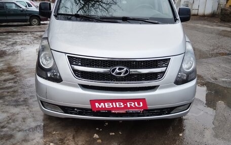 Hyundai Grand Starex Grand Starex I рестайлинг 2, 2008 год, 1 230 000 рублей, 2 фотография