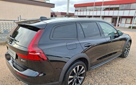 Volvo V60 II, 2021 год, 3 650 000 рублей, 6 фотография