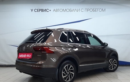 Volkswagen Tiguan II, 2018 год, 2 590 000 рублей, 3 фотография