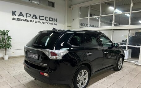 Mitsubishi Outlander III рестайлинг 3, 2013 год, 1 550 000 рублей, 2 фотография