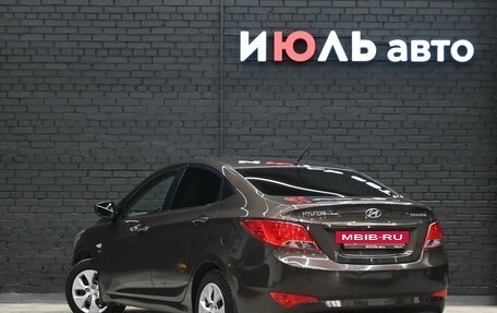 Hyundai Solaris II рестайлинг, 2015 год, 1 120 000 рублей, 4 фотография