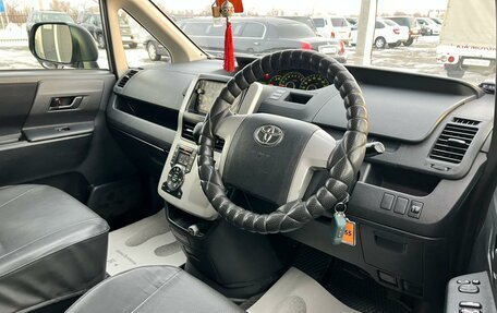 Toyota Voxy II, 2012 год, 1 599 000 рублей, 10 фотография