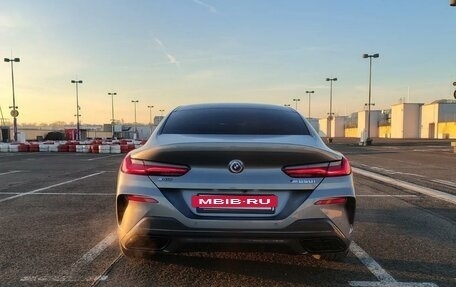 BMW 8 серия, 2022 год, 13 700 000 рублей, 10 фотография