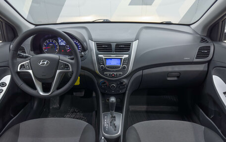 Hyundai Solaris II рестайлинг, 2013 год, 852 273 рублей, 13 фотография