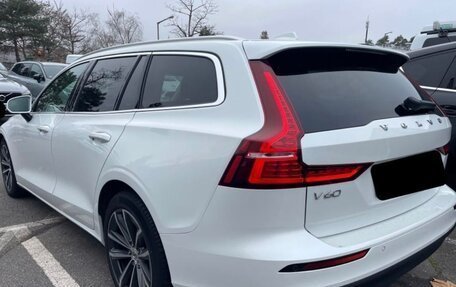 Volvo V60 II, 2021 год, 3 035 000 рублей, 4 фотография