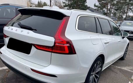 Volvo V60 II, 2021 год, 3 035 000 рублей, 3 фотография