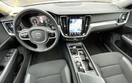 Volvo V60 II, 2021 год, 3 035 000 рублей, 5 фотография