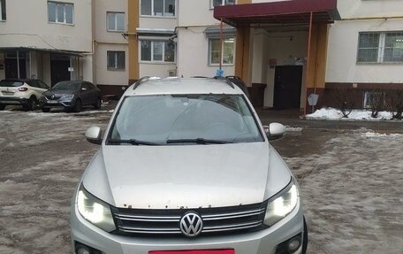 Volkswagen Tiguan I, 2012 год, 1 096 000 рублей, 2 фотография