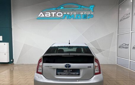 Toyota Prius, 2012 год, 1 299 000 рублей, 5 фотография