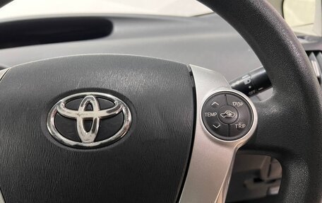 Toyota Prius, 2012 год, 1 299 000 рублей, 21 фотография