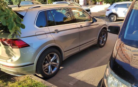 Volkswagen Tiguan II, 2020 год, 3 780 000 рублей, 5 фотография