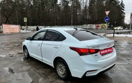 Hyundai Solaris II рестайлинг, 2019 год, 1 150 000 рублей, 1 фотография