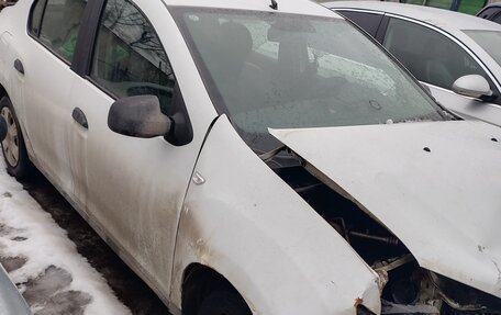 Renault Logan II, 2016 год, 330 000 рублей, 1 фотография