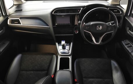 Honda Shuttle II, 2016 год, 1 550 000 рублей, 12 фотография