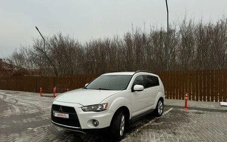 Mitsubishi Outlander III рестайлинг 3, 2010 год, 1 200 000 рублей, 4 фотография