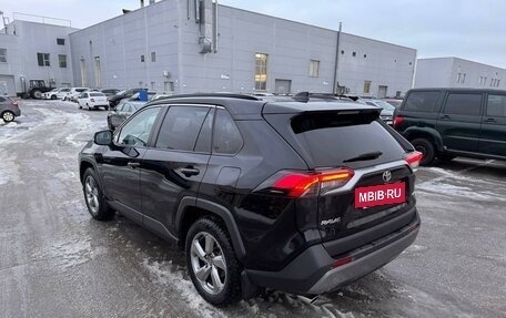 Toyota RAV4, 2021 год, 3 592 000 рублей, 2 фотография