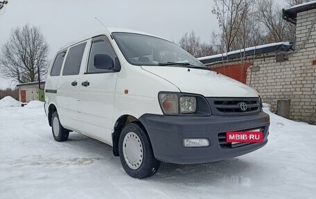 Toyota Town Ace III, 2002 год, 670 000 рублей, 2 фотография