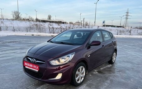 Hyundai Solaris II рестайлинг, 2013 год, 899 000 рублей, 10 фотография