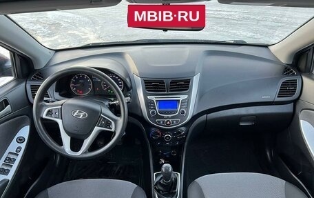 Hyundai Solaris II рестайлинг, 2013 год, 899 000 рублей, 23 фотография