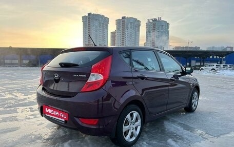 Hyundai Solaris II рестайлинг, 2013 год, 899 000 рублей, 33 фотография