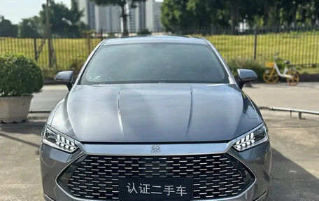 BYD Qin, 2022 год, 1 550 000 рублей, 2 фотография