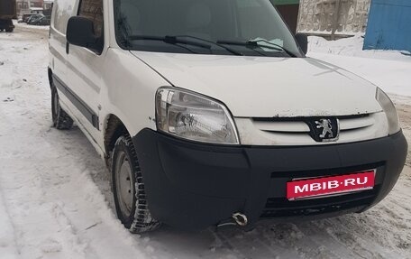 Peugeot Partner II рестайлинг 2, 2011 год, 310 000 рублей, 1 фотография