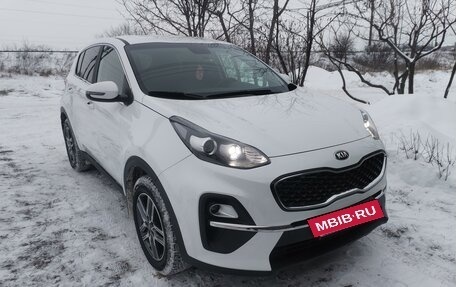 KIA Sportage IV рестайлинг, 2021 год, 2 650 000 рублей, 2 фотография