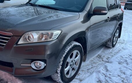 Toyota RAV4, 2011 год, 1 600 000 рублей, 2 фотография