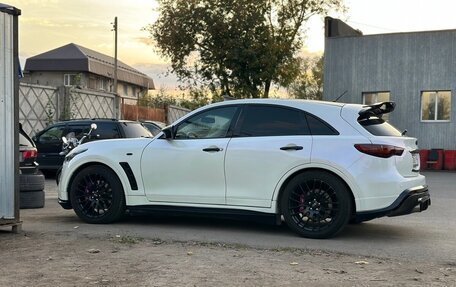 Infiniti FX II, 2013 год, 2 950 000 рублей, 17 фотография