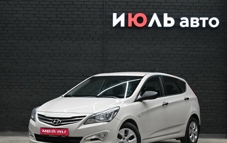 Hyundai Solaris II рестайлинг, 2014 год, 850 000 рублей, 1 фотография