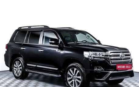 Toyota Land Cruiser 200, 2016 год, 7 498 000 рублей, 3 фотография