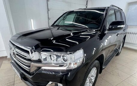 Toyota Land Cruiser 200, 2015 год, 5 980 000 рублей, 4 фотография