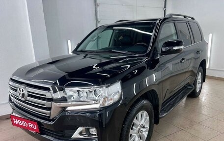 Toyota Land Cruiser 200, 2015 год, 5 980 000 рублей, 5 фотография