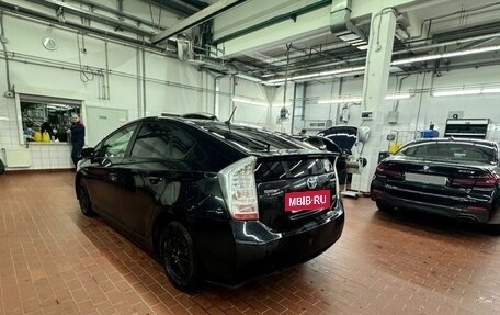 Toyota Prius, 2010 год, 1 177 000 рублей, 2 фотография