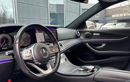 Mercedes-Benz E-Класс, 2020 год, 4 150 000 рублей, 19 фотография