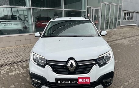 Renault Sandero II рестайлинг, 2021 год, 1 250 000 рублей, 2 фотография