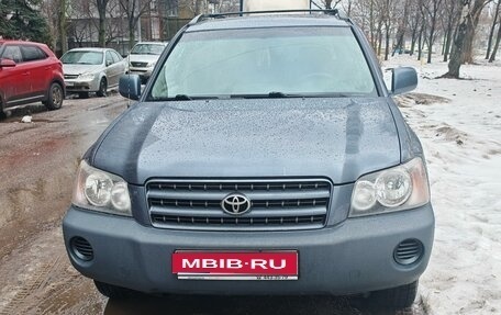 Toyota Highlander III, 2001 год, 800 000 рублей, 1 фотография