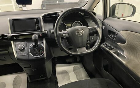 Toyota Wish II, 2011 год, 1 629 000 рублей, 15 фотография