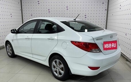 Hyundai Solaris II рестайлинг, 2013 год, 940 000 рублей, 4 фотография