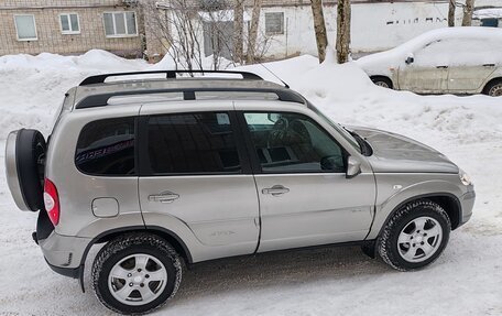 Chevrolet Niva I рестайлинг, 2012 год, 595 000 рублей, 2 фотография