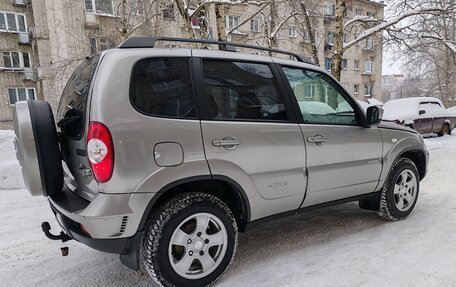 Chevrolet Niva I рестайлинг, 2012 год, 595 000 рублей, 5 фотография