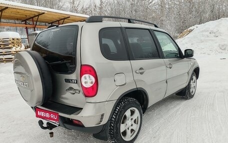 Chevrolet Niva I рестайлинг, 2012 год, 595 000 рублей, 3 фотография