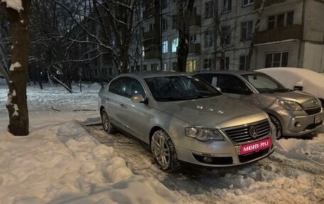 Volkswagen Passat B6, 2005 год, 550 000 рублей, 1 фотография