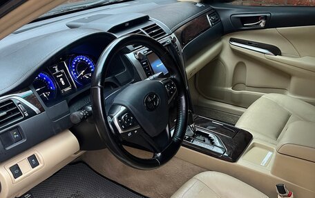 Toyota Camry, 2015 год, 1 730 000 рублей, 5 фотография